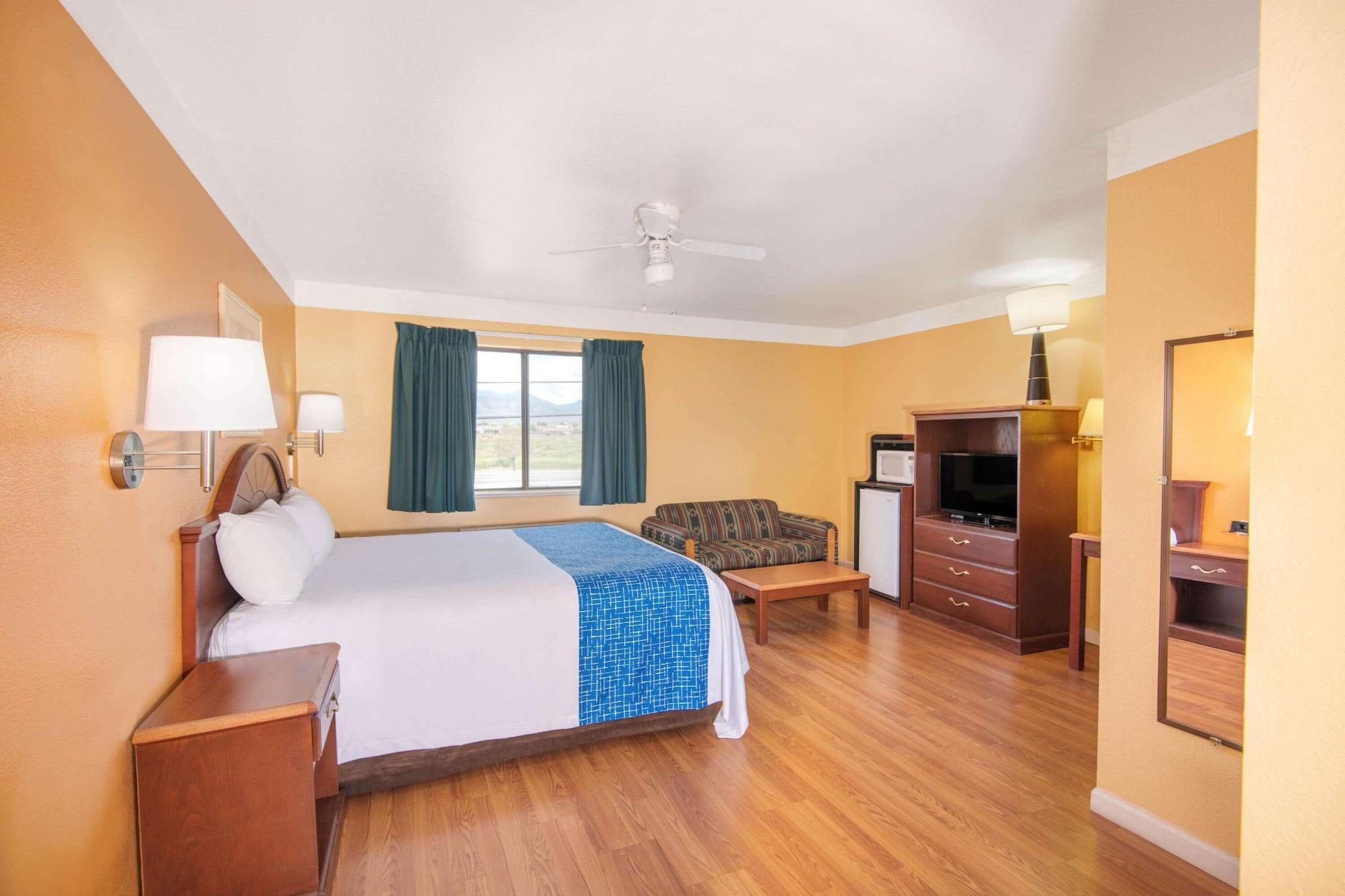 Travelodge By Wyndham Kingman Exterior foto