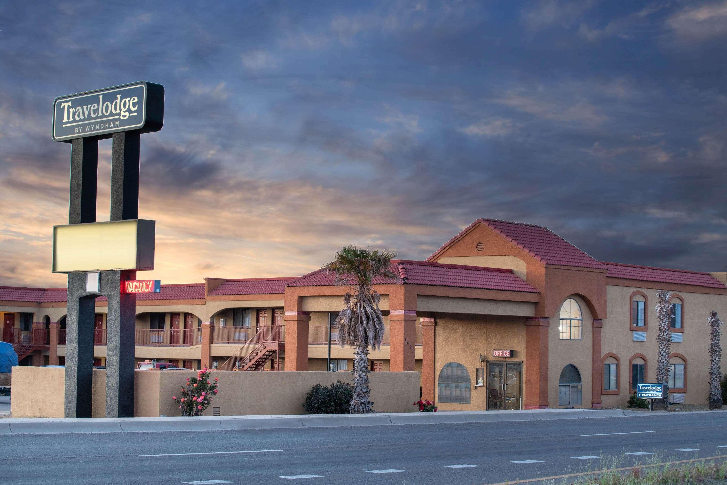 Travelodge By Wyndham Kingman Exterior foto