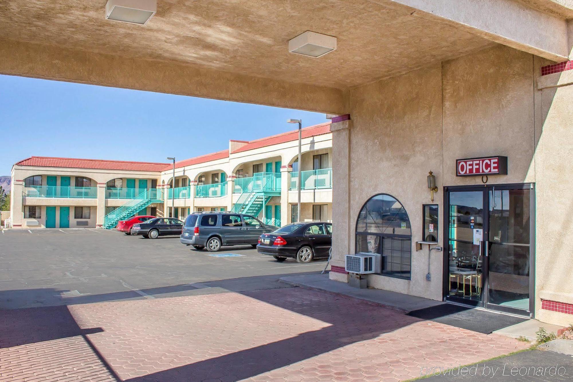 Travelodge By Wyndham Kingman Exterior foto